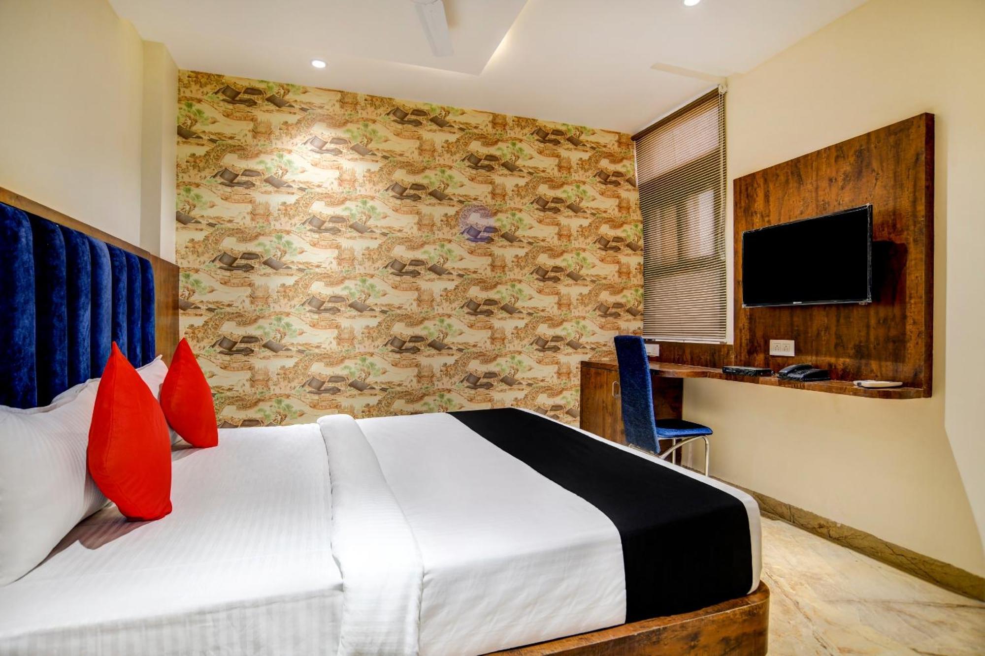Hotel Capital O Abri Krishna Indore Esterno foto